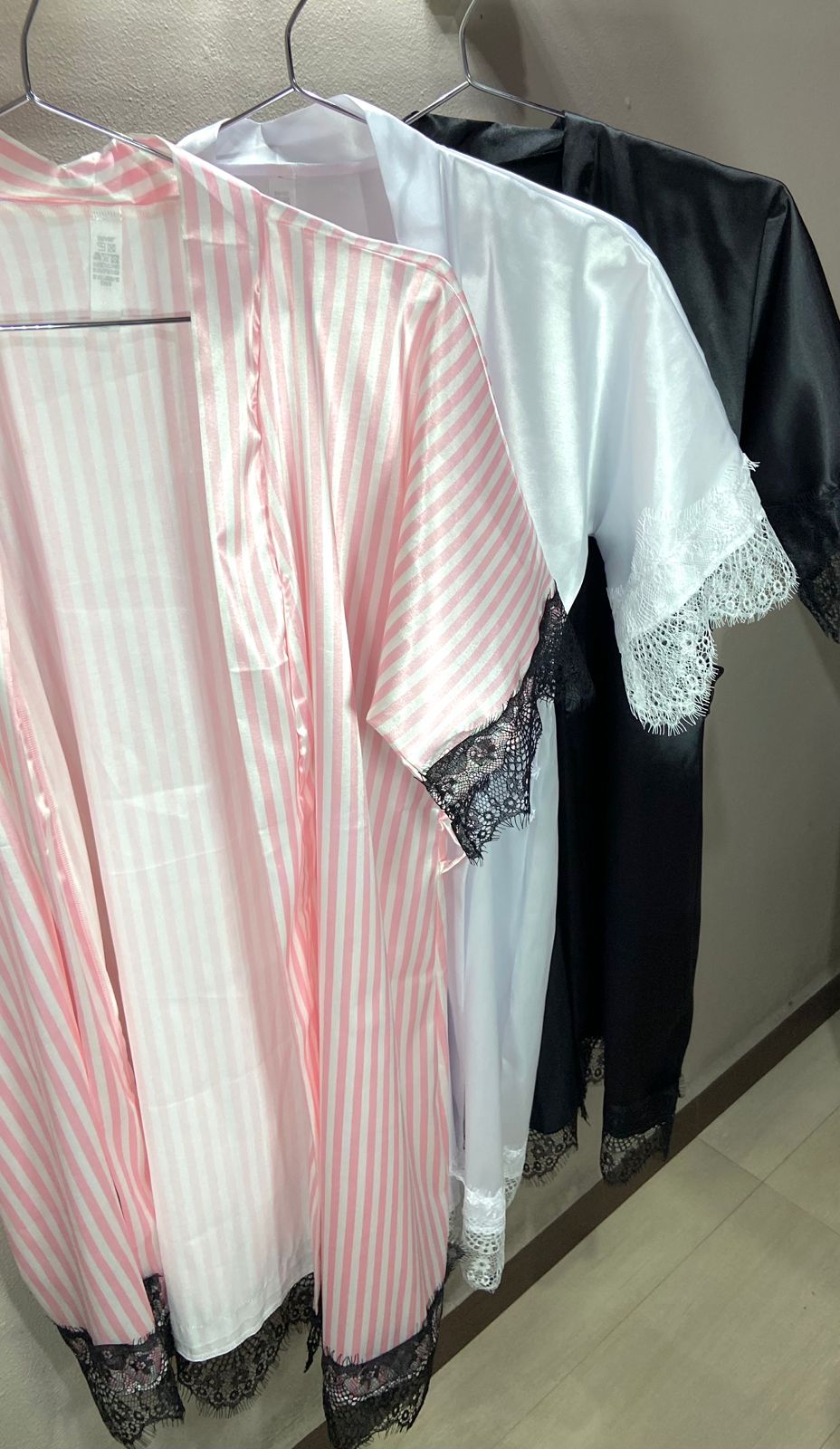 Robe Cetim